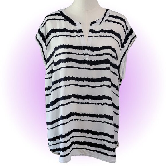 NWT BLACK WHITE STRIPED FLOWY WOMEN'S BLOUSE TOP XL - Picture 1 of 7